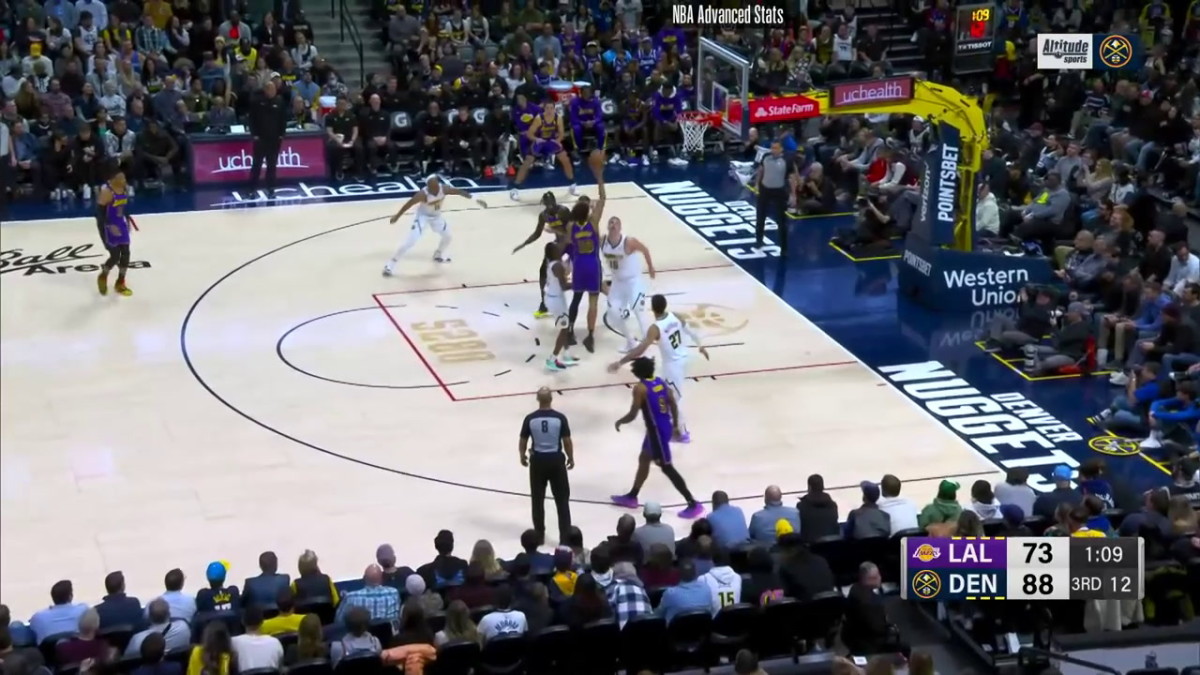 Christie 9' Driving Floating Jump Shot (10 PTS)